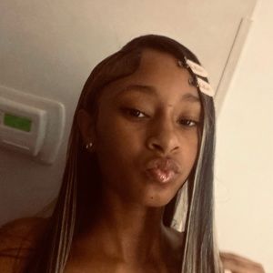 Meet your Posher, Ariaa